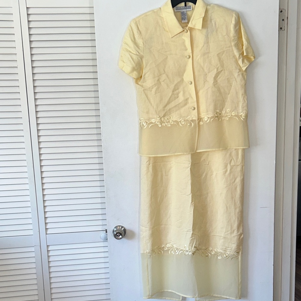 Jessica Howard Butter Yellow Maxi Dress sheer hem size 10 *read